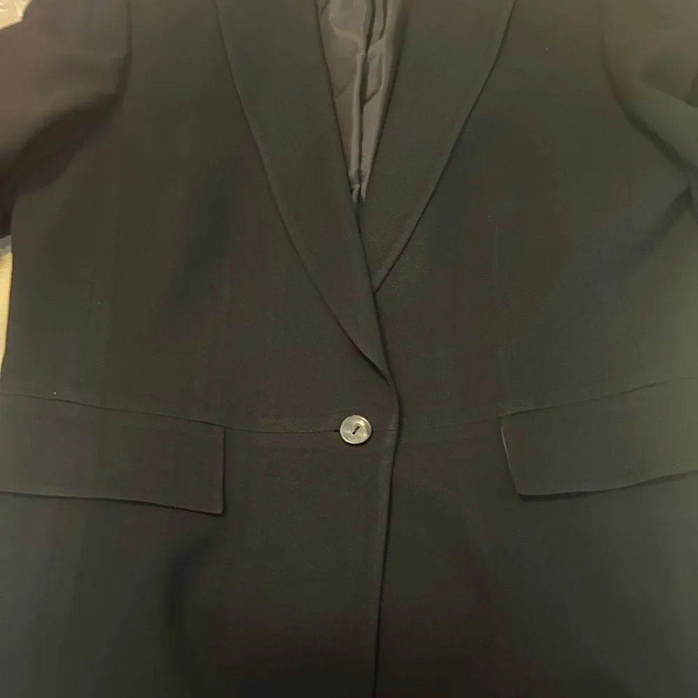 Three piece Talbots Black suit, all size 8 - Picture 8 of 16